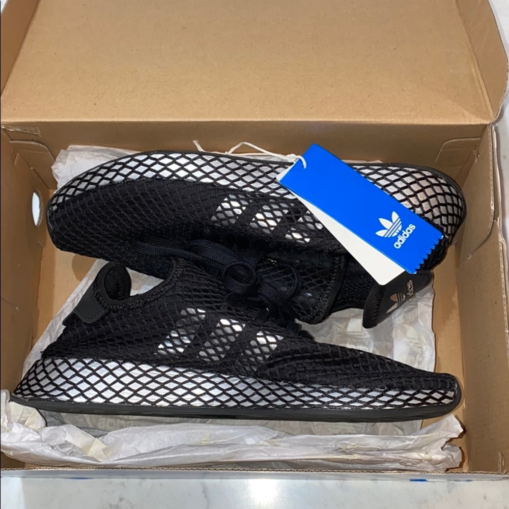 Adidas Deerupt Running Shoes